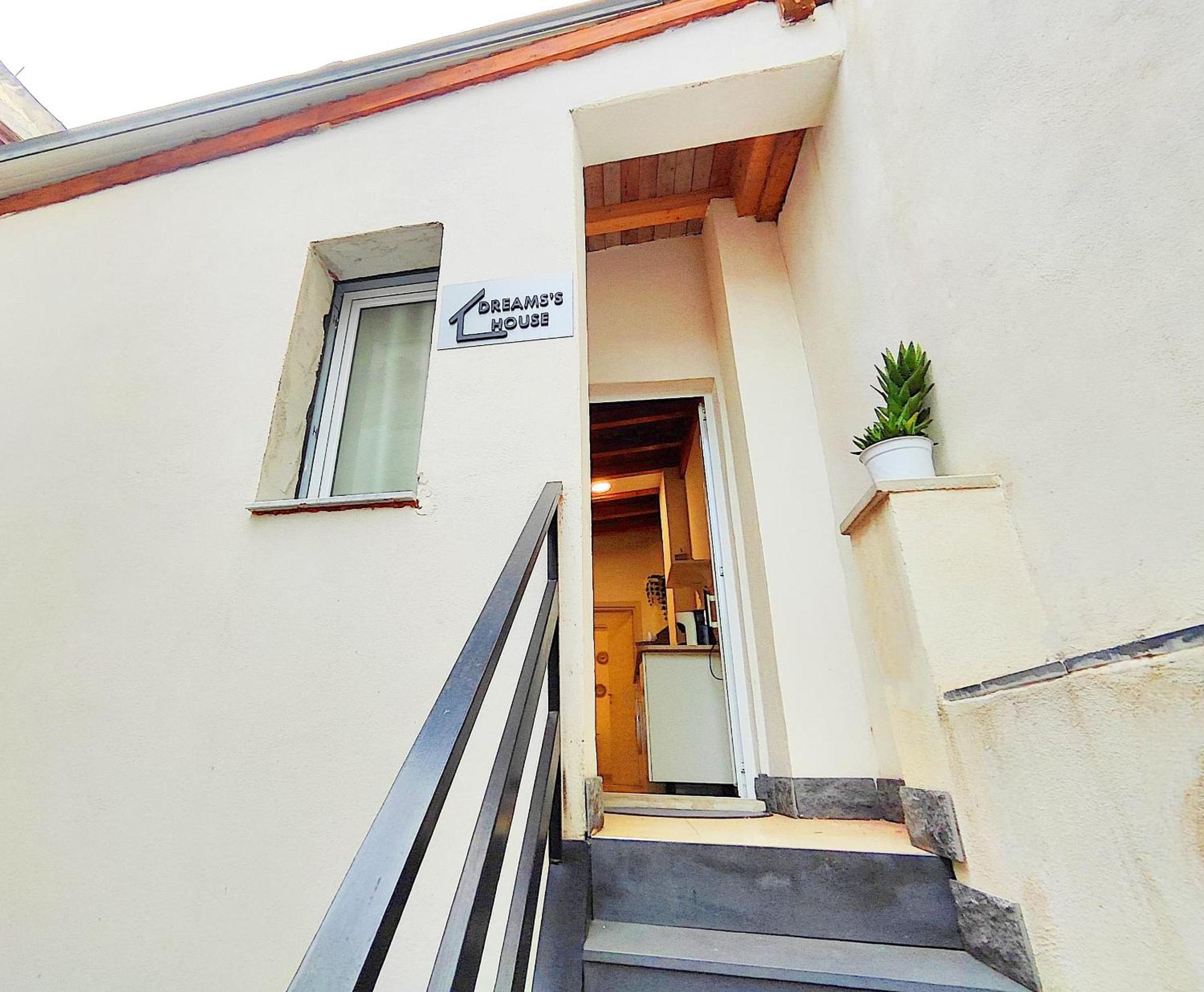 Apartmán Dreams'S House CTA Exteriér fotografie